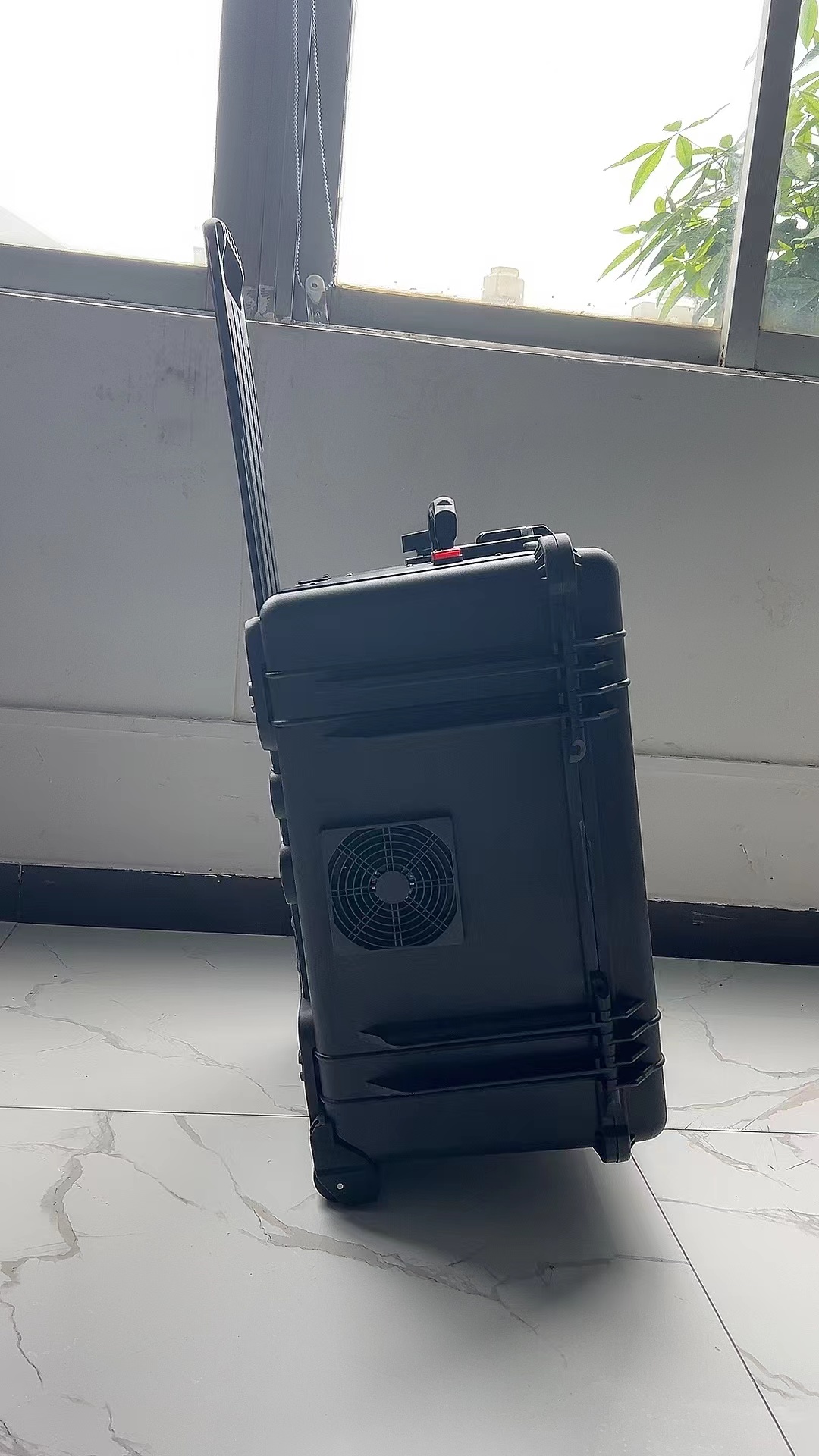 桐庐手拉箱型移动通信干扰器